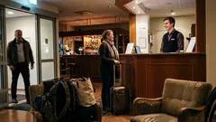 Lyhyt tarina: Hotellin tiskillä hän vaati osoitteen — ja astui ulos varmana voitostaan