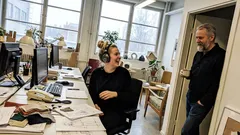 Lyhyt tarina: Tuntematon soittaja vaati pomoa, ja yksi kysymys muutti äänen