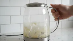 Järkyttävää! Näin tapahtuu vedenkeittimesi sisällä vain yhden kuukauden käytön jälkeen.