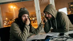 Lyhyt tarina: Maanantain viimeinen puhelu sai minut unohtamaan koko avokonttorin