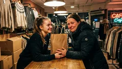 Lyhyt tarina: Hän pyysi maksaa lahjakortilla – ja sitten esitti oudon kysymyksen