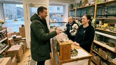 Lukijatarina: Menin ostamaan hiiriä lemmikilleni – ja päädyin keskelle outoa muotinäytöstä