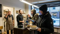 Lyhyt tarina: Harmaa tiistaiaamu muuttui, kun luin kahvilan seinältä yhden lauseen