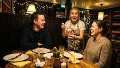 Lyhyt tarina: Palasin vuosien jälkeen yhteen tamperelaiseen ravintolaan – ja sali hiljeni