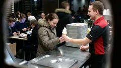 Lyhyttarina: Sanoin kassalla yhden lauseen – ja sen jälkeen kaikki muuttui