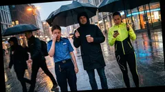 Lyhyt tarina: Tiistai Kamppissa, ja yksi lause sai koko liikkeen hiljenemään