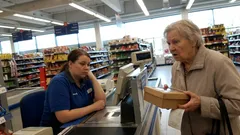 Lyhyt tarina: Iltavuorossa vastaan tuli asiakas, jonka kuitti sai minut nielaisemaan