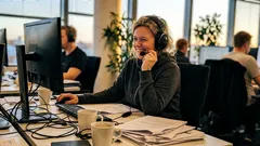 Tarina: Puhelinlinja jäi hiljaiseksi – sitten joku huusi taustalla jotain outoa