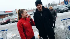 Lyhyt tarina: Asiakas palasi kassalleni raivoissaan – ja syy oli absurdi