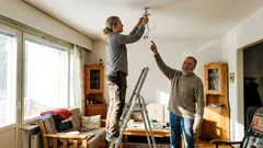 Tositarina: Päätin säästää sähkömiehessä – yksi napsahdus katossa muutti kaiken