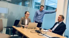 Lyhyt tarina: Kun bonus kuulemma katosi, yksi raportti jäi vahingossa auki