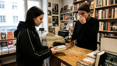 Lyhyt tarina: Kassalla esitetty kysymys pysäytti minut kesken iltavuoron