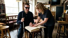 Tarina: Menin yksin syömään keskustaan – tiskillä kysyttiin yksi asia, jota en odottanut