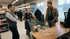 Lyhyt tarina: Asiakas käski minut ostoksilleen – ja sai yllätyksen kassalla