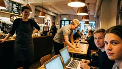 Lyhyt tarina: Yksi kommentti kahvilassa sai koko pöydän hiljenemään