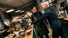 Lyhyt tarina: Kun uusi pomo astui tiskille, koko kahvila hiljeni