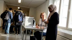 Lyhyt tarina: Äänestysjonossa nuori pyysi mahdotonta – ja kaikki hiljenivät