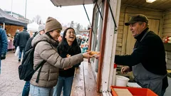 Lyhyt tarina: Harmaan päivän jälkeen hodarikojulla tapahtui jotain odottamatonta