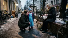 Lyhyt tarina: Kadulla kaikki tuijottivat, kun tyttäreni romahti – sitten joku kysyi yhden kysymyksen