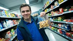 Lyhyt tarina: Yksi kysymys lähikaupan hyllyllä muutti koko työvuoroni