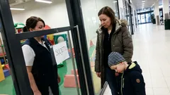 Tarina: Kutsut oli jo lähetetty, kun puhelin soi torstai-iltana