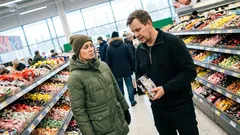 Lyhyt tarina: Karkkihyllyllä tapahtui jotain, joka jäi vaivaamaan vielä kotona