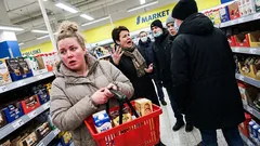 Lyhyt tarina: Kauppajonossa joku räjähti minulle – illalla ovikello paljasti jotain outoa