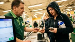 Lyhyt tarina: Yksi ilta Prismassa sai minut kyseenalaistamaan, autanko vai vain hymyilen