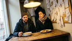 Lyhyt tarina: Näin kortteliravintolan seinällä lapun, joka muutti koko illan