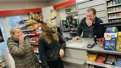 Lyhyt tarina: Kehä ykkösen huoltsikalla yksi iltavuoro sai koko jonon nauramaan