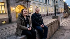 Lyhyt tarina: Maksoin vartijalle kymmenen senttiä – ja sain oudon eturivipaikan