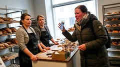 Lyhyt tarina: Leipomon ovikello kilisi, ja tajusin ettei hän kuunnellut sanaakaan