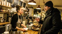 Pikku tarina: Marraskuun kahvilavuorossa tapahtui jotain, mikä pysäytti koko jonon