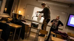 Tarina: Opettaja halusi varjon pois oppilaan takaa – fysiikka oli eri mieltä